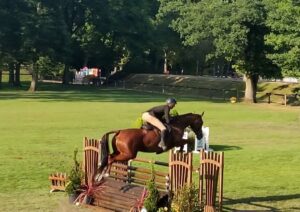 Lire la suite à propos de l’article L’équitation hunter au Centre équestre de la Rivière de Corps