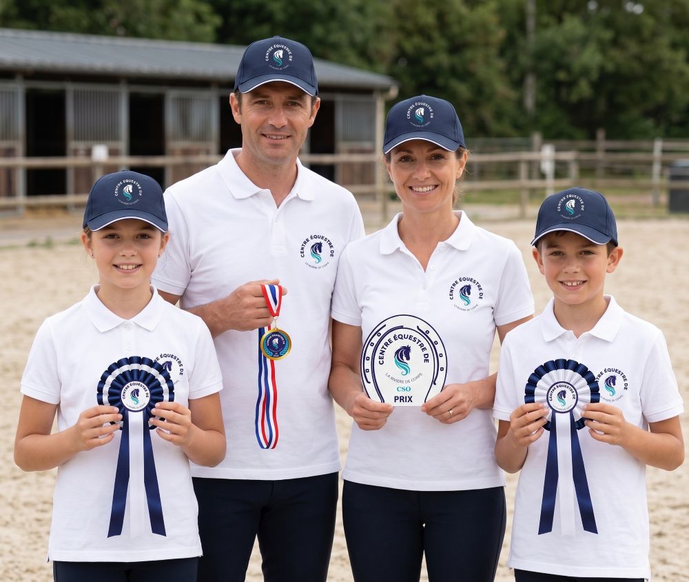 You are currently viewing Casquette et polos aux couleurs du Centre équestre de la Rivière-de-Corps